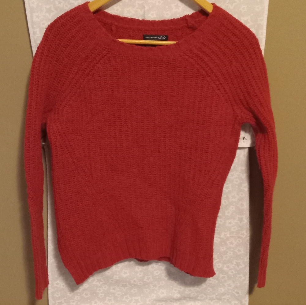 AMERICAN EAGLE OUTFITTERS red sweater